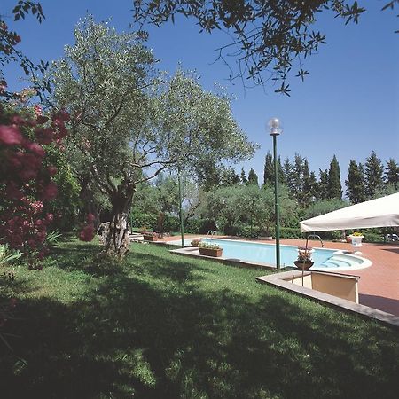Hotel Villa Vecchia Monte Porzio Catone Екстер'єр фото
